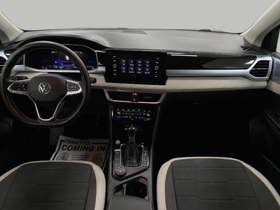 2025 Volkswagen Taos SE 4MOTION