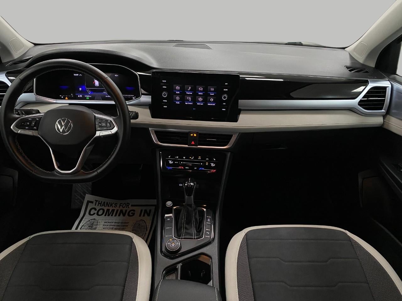 2025 Volkswagen Taos SE 4MOTION