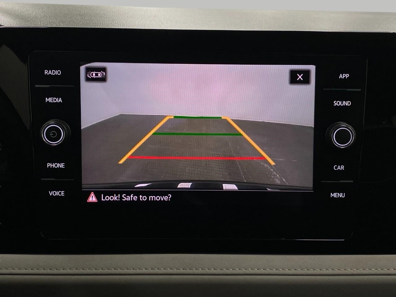 2025 Volkswagen Taos SE 4MOTION