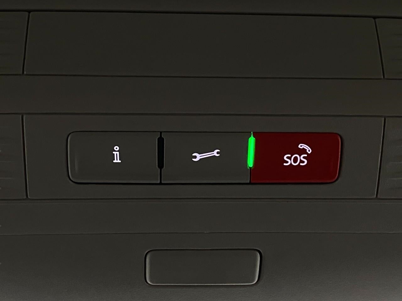 2025 Volkswagen Taos SE 4MOTION