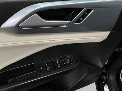 2025 Volkswagen Taos SE 4MOTION