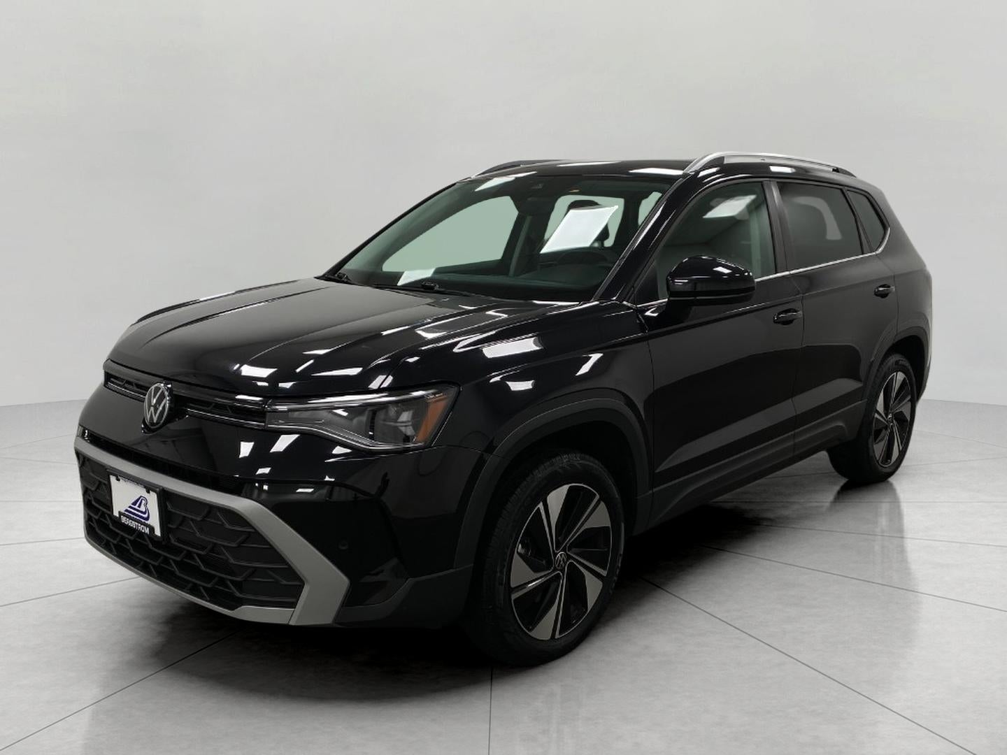 2025 Volkswagen Taos SE 4MOTION
