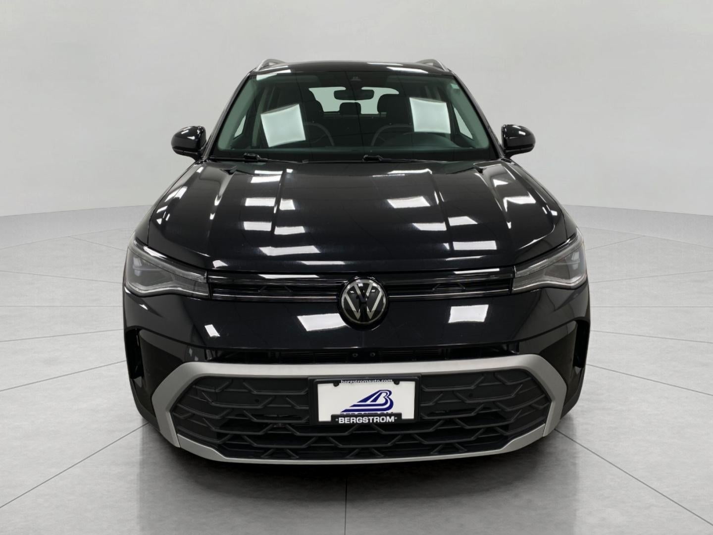 2025 Volkswagen Taos SE 4MOTION