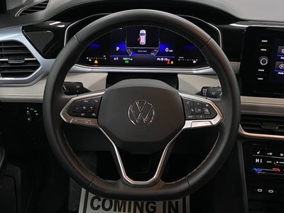2025 Volkswagen Taos SE 4MOTION