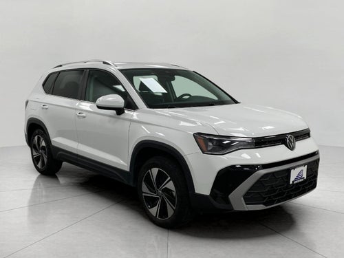 2025 Volkswagen Taos SE 4MOTION