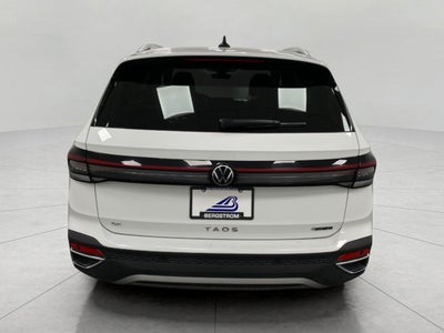 2025 Volkswagen Taos SE 4MOTION