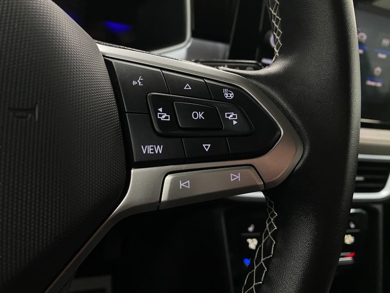 2025 Volkswagen Taos SE 4MOTION