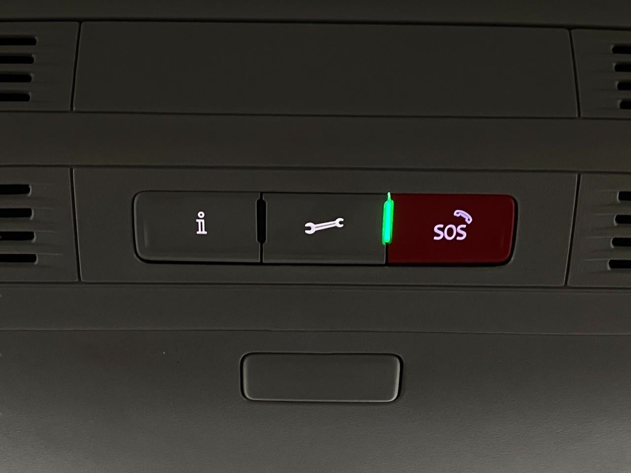 2025 Volkswagen Taos SE 4MOTION