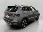 2025 Volkswagen Taos SE 4MOTION