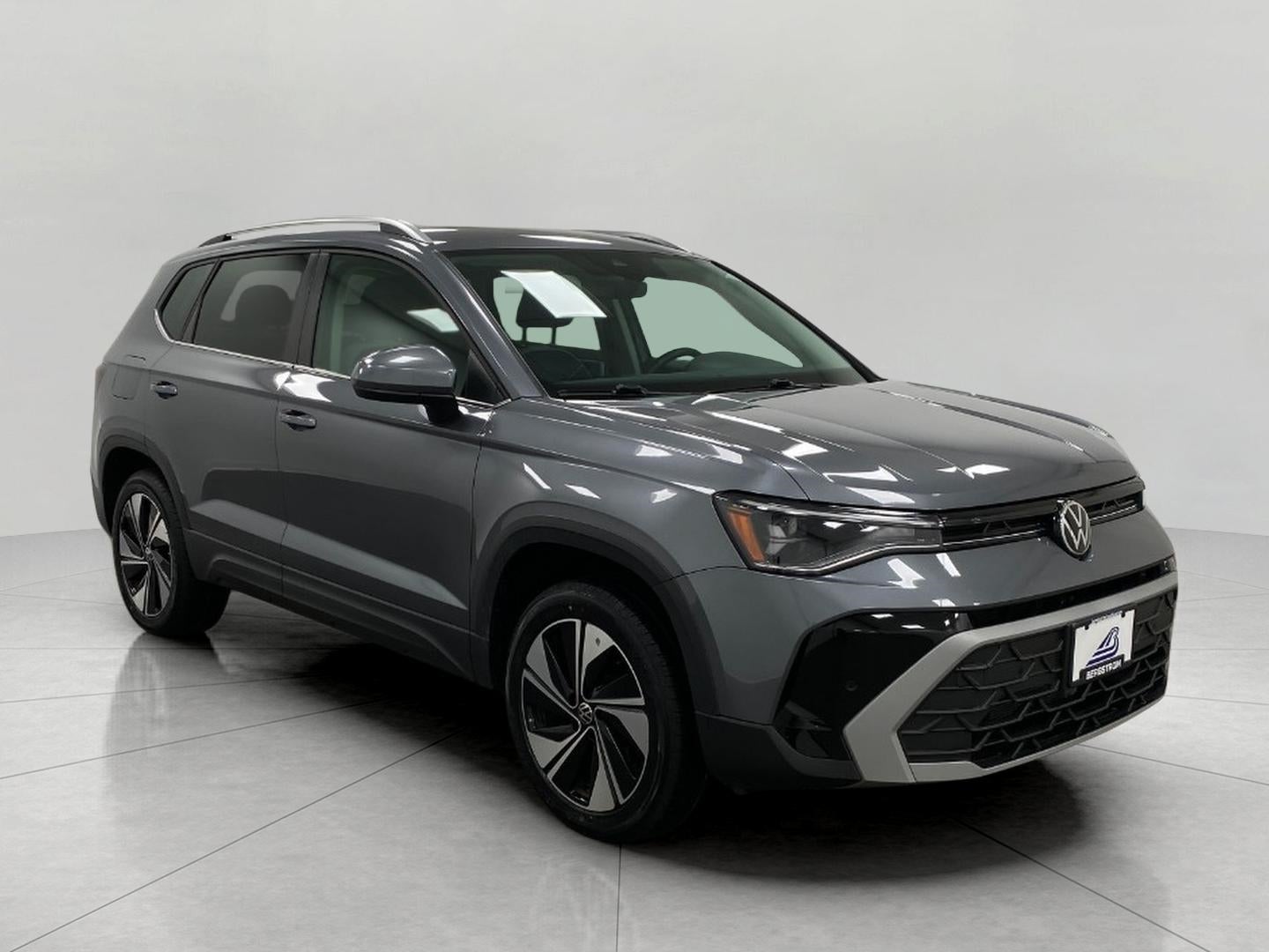 2025 Volkswagen Taos SE 4MOTION