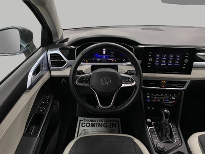 2025 Volkswagen Taos SE 4MOTION