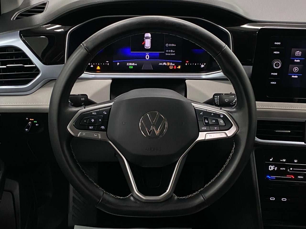 2025 Volkswagen Taos SE 4MOTION