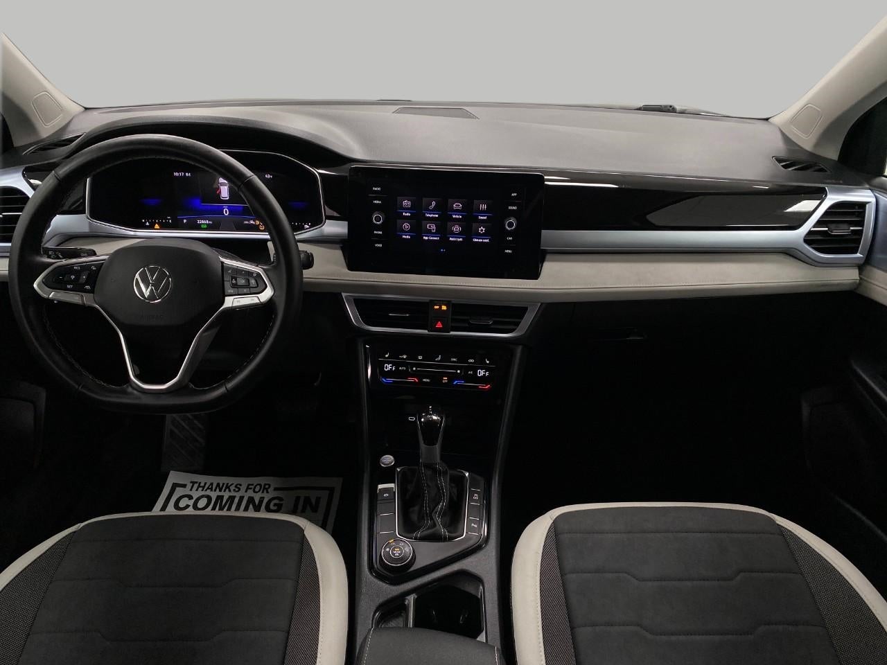 2025 Volkswagen Taos SE 4MOTION