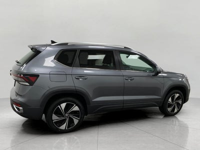 2025 Volkswagen Taos SE 4MOTION