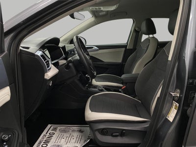 2025 Volkswagen Taos SE 4MOTION