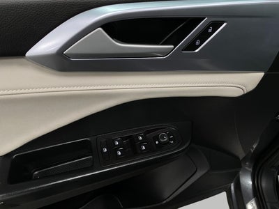 2025 Volkswagen Taos SE 4MOTION