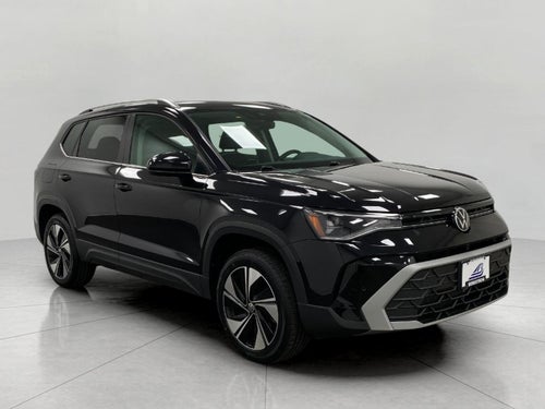 2025 Volkswagen Taos SE 4MOTION