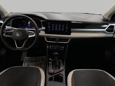 2025 Volkswagen Taos SE 4MOTION