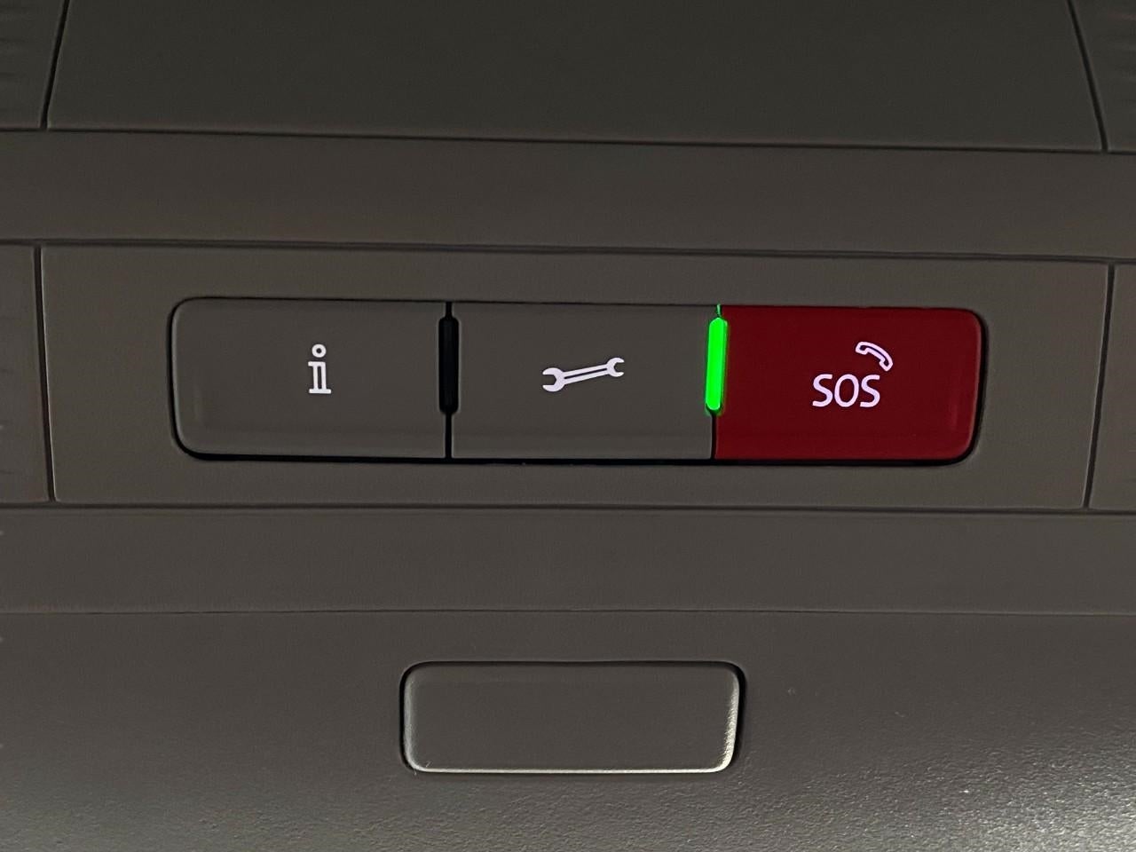 2025 Volkswagen Taos SE 4MOTION