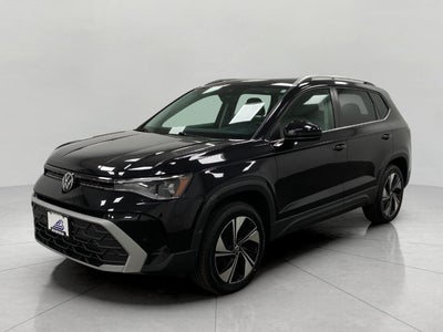 2025 Volkswagen Taos SE 4MOTION