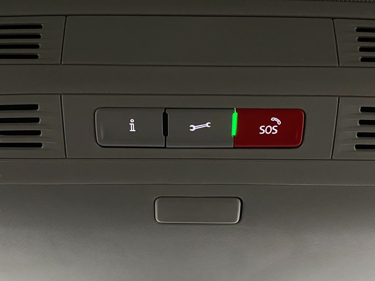 2025 Volkswagen Taos SE 4MOTION