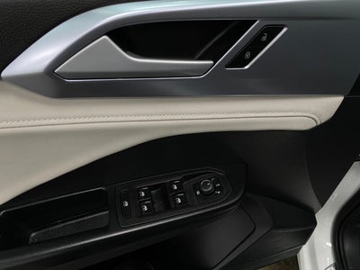 2025 Volkswagen Taos SE 4MOTION