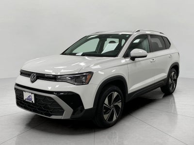 2025 Volkswagen Taos SE 4MOTION