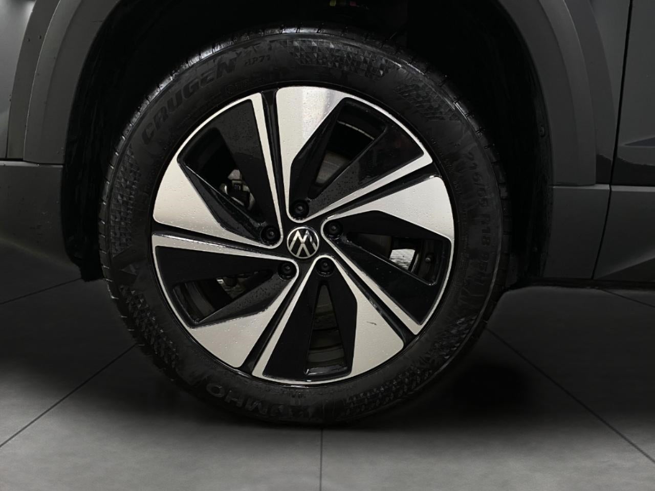 2025 Volkswagen Taos SE 4MOTION