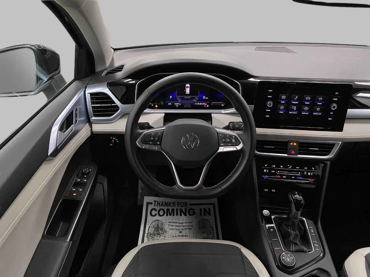 2025 Volkswagen Taos SE 4MOTION