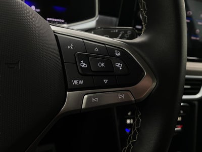 2025 Volkswagen Taos SE 4MOTION