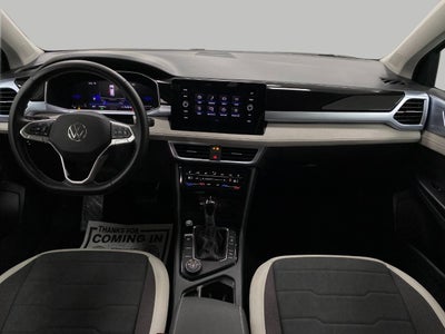 2025 Volkswagen Taos SE 4MOTION