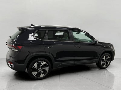 2025 Volkswagen Taos SE 4MOTION
