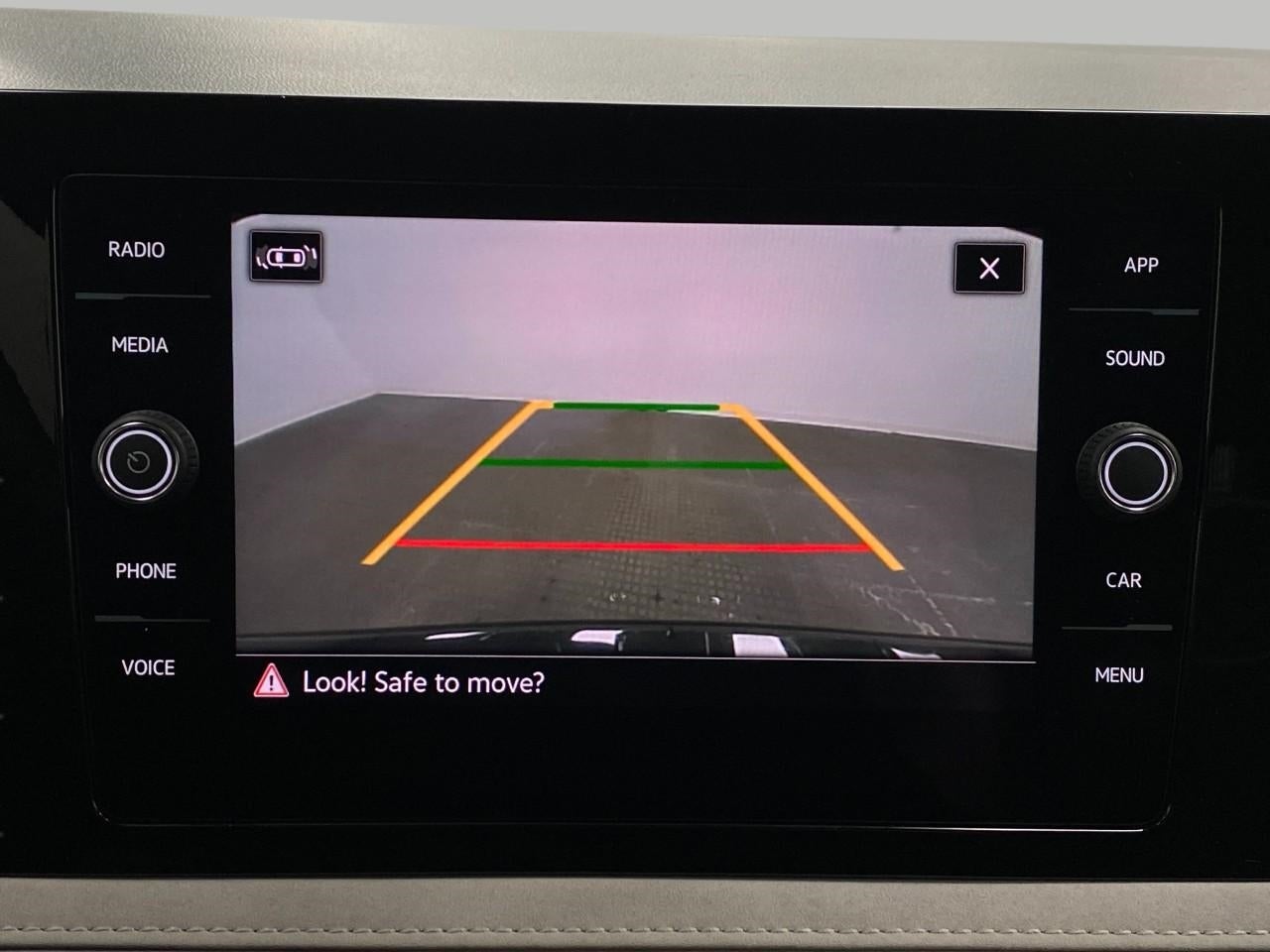 2025 Volkswagen Taos SE 4MOTION