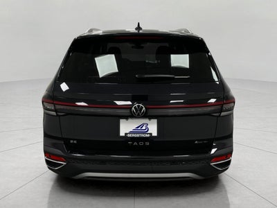 2025 Volkswagen Taos SE 4MOTION