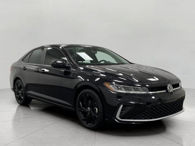 2025 Volkswagen Jetta SE Auto