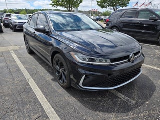 2025 Volkswagen Jetta SE Auto