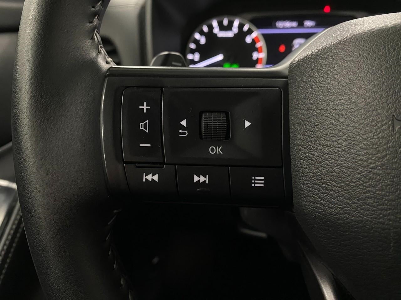 2025 Nissan Rogue AWD SV