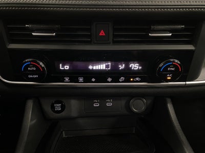 2025 Nissan Rogue AWD SV
