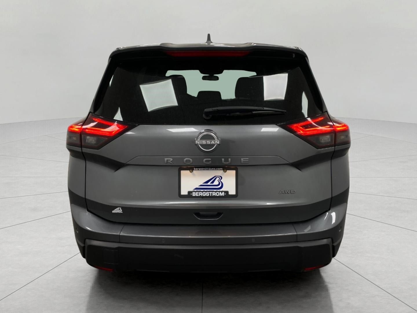 2025 Nissan Rogue AWD SV