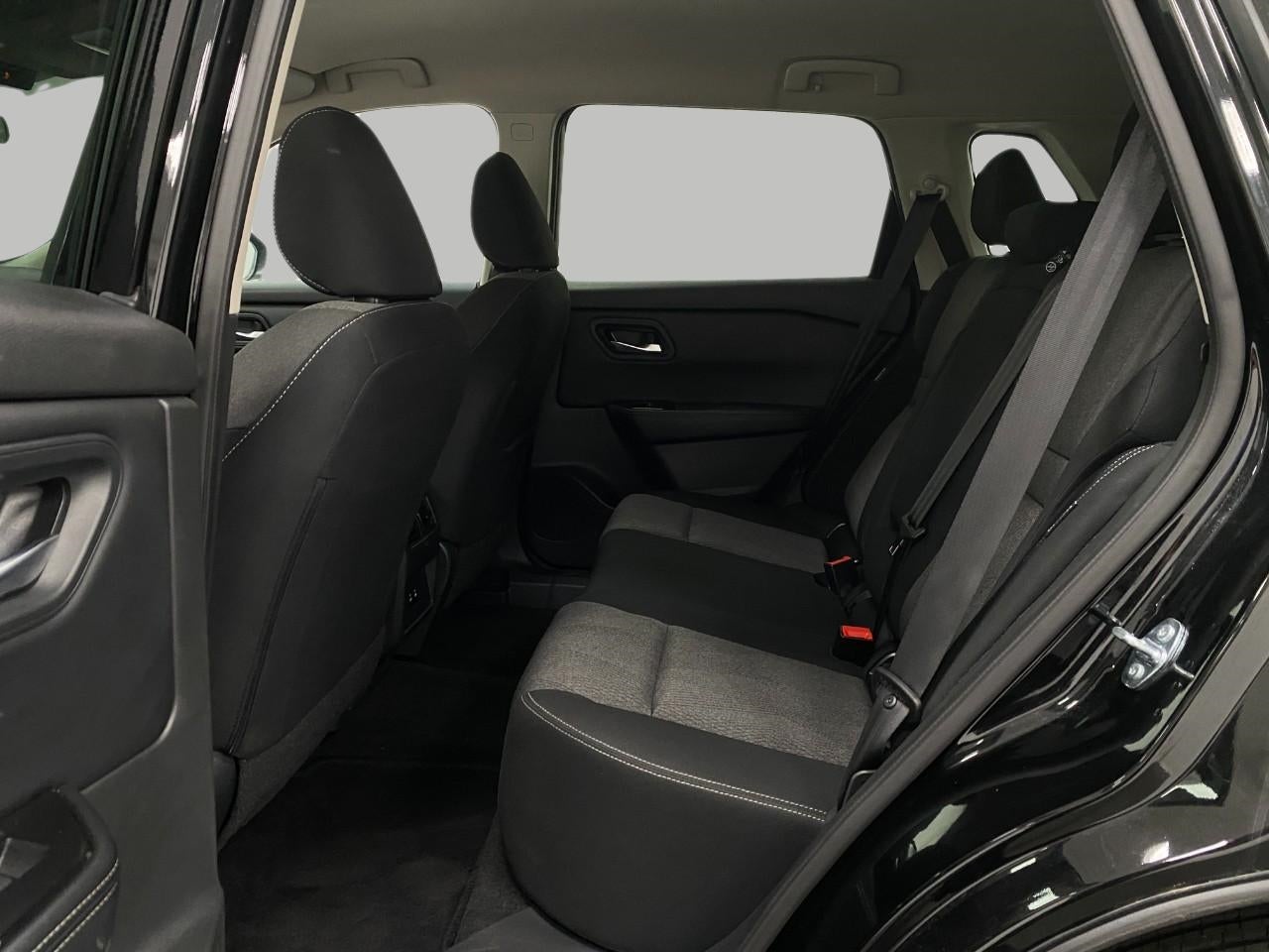 2025 Nissan Rogue AWD SV