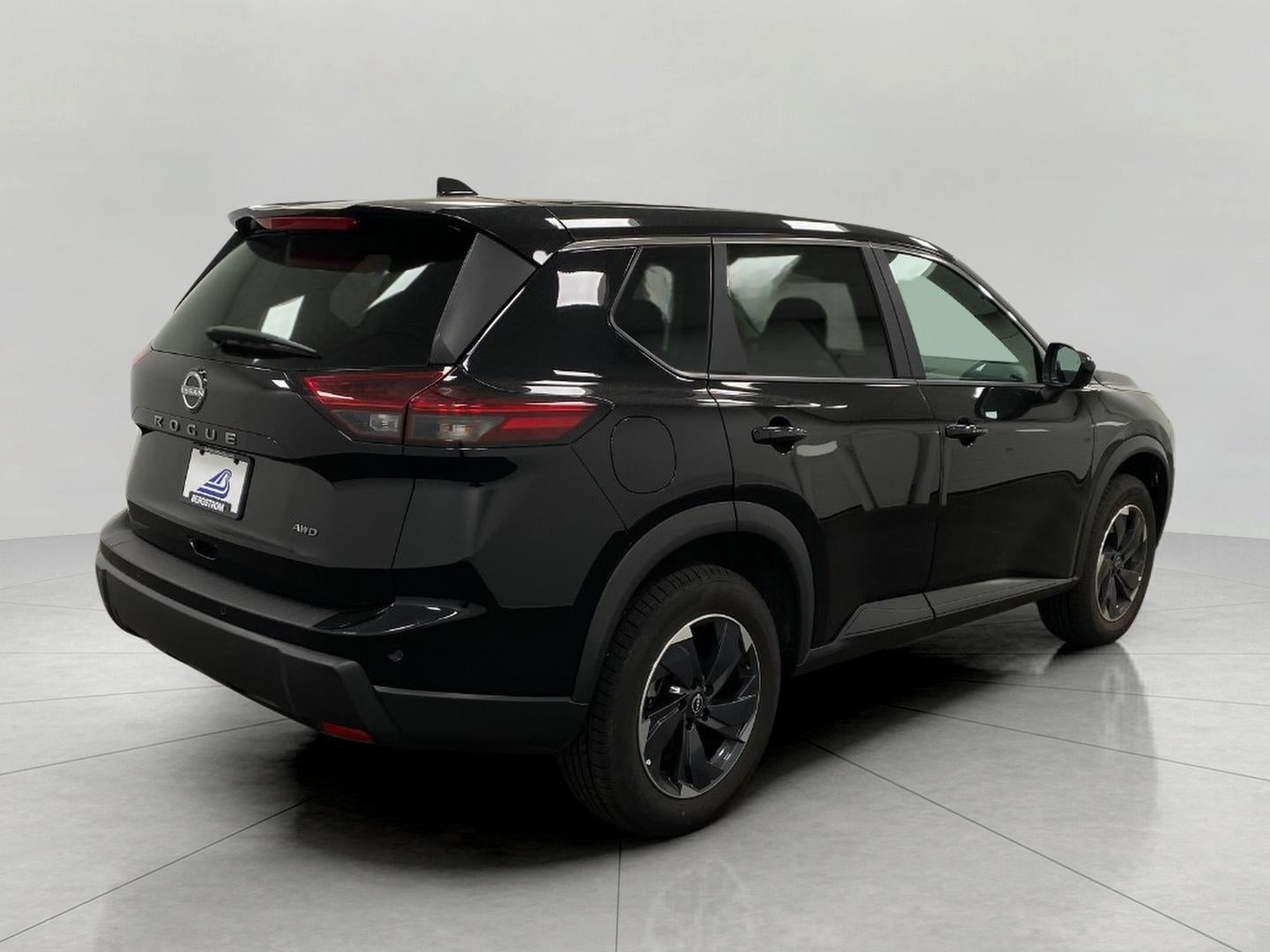 2025 Nissan Rogue AWD SV