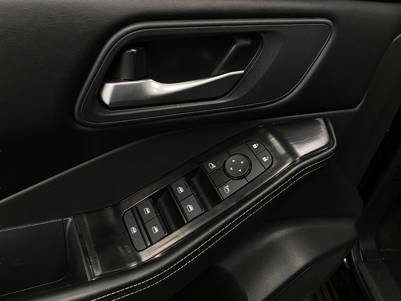 2025 Nissan Rogue AWD SV