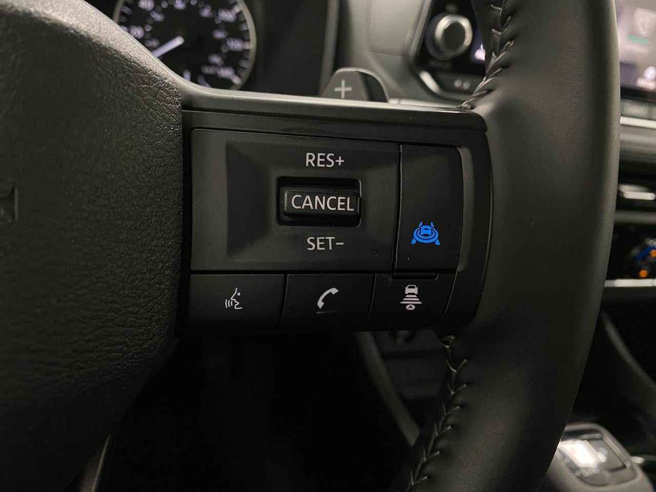 2025 Nissan Rogue AWD SV