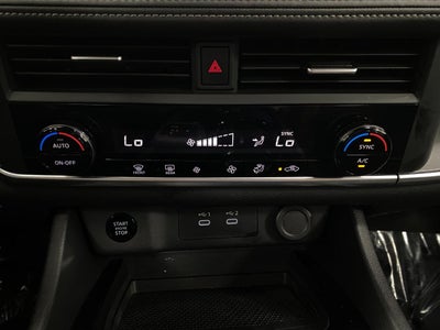 2025 Nissan Rogue AWD SV