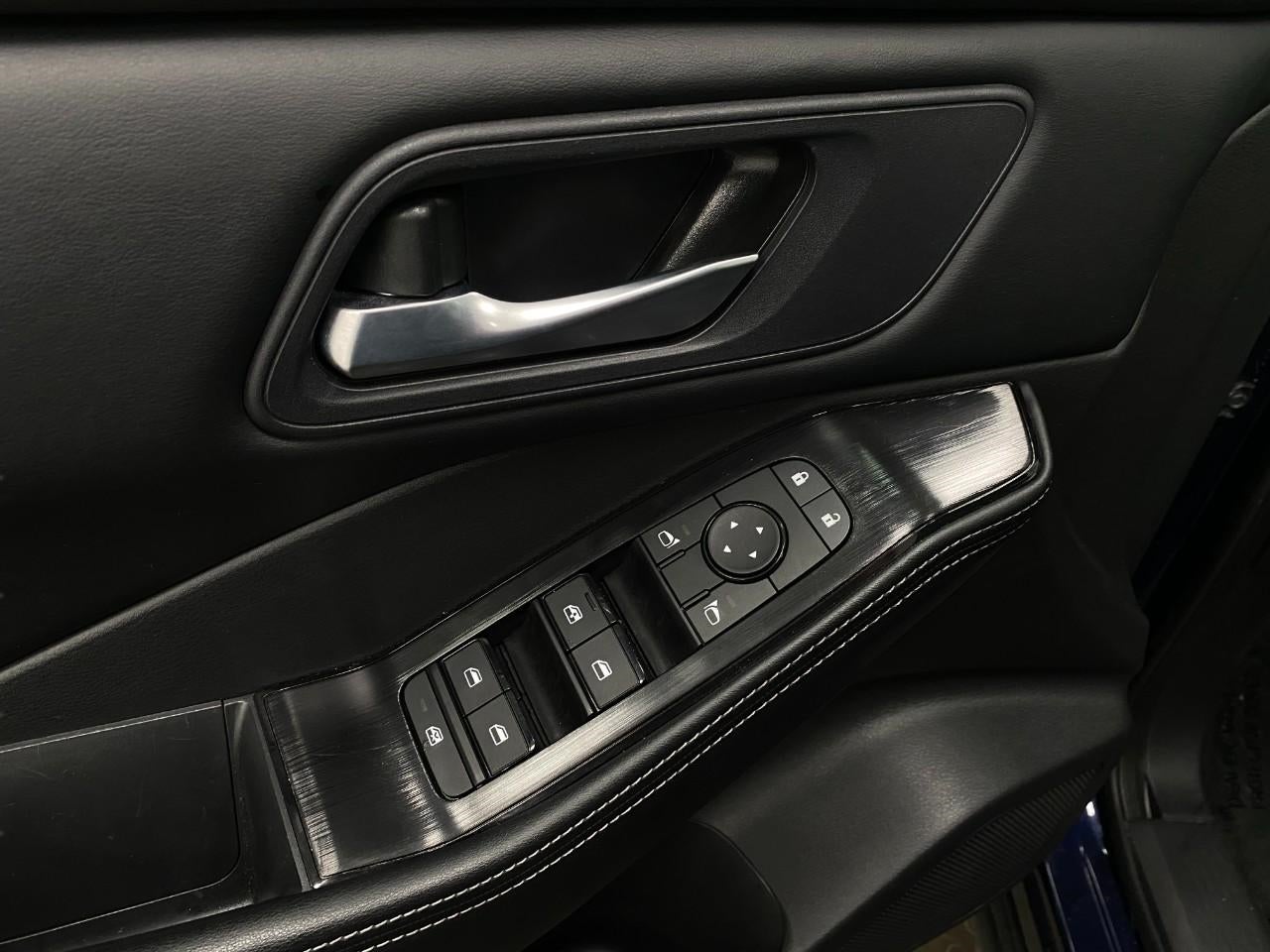 2025 Nissan Rogue AWD SV
