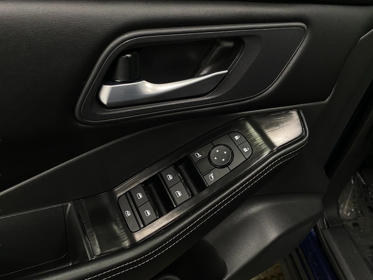 2025 Nissan Rogue AWD SV