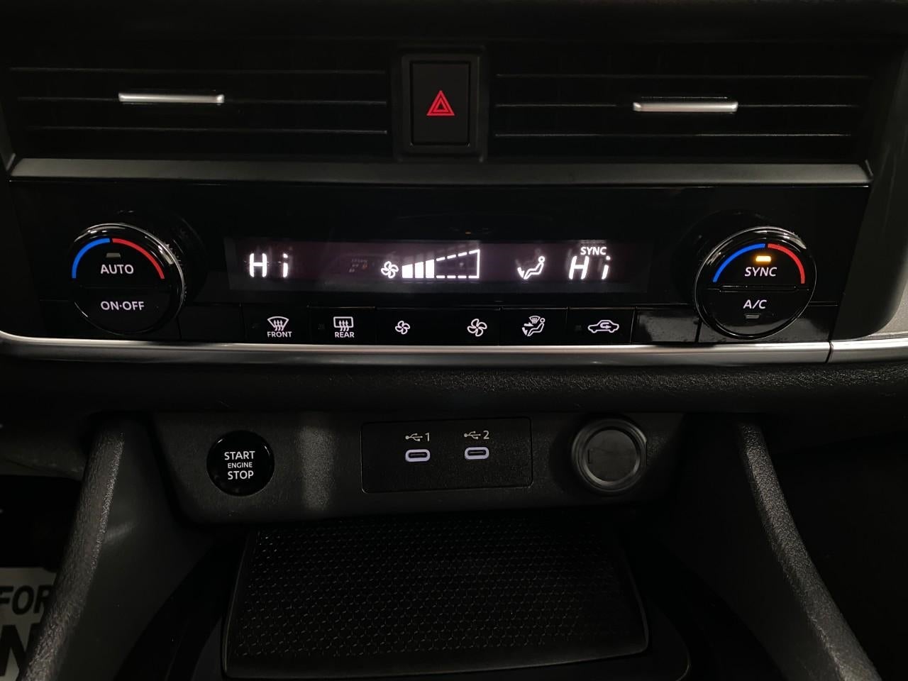 2025 Nissan Rogue AWD SV