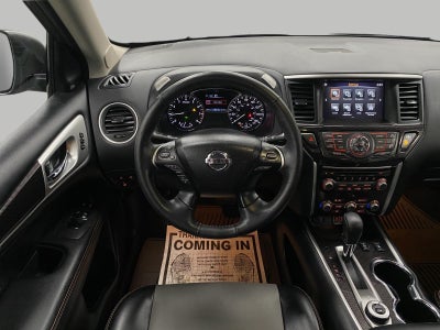2020 Nissan Pathfinder SL