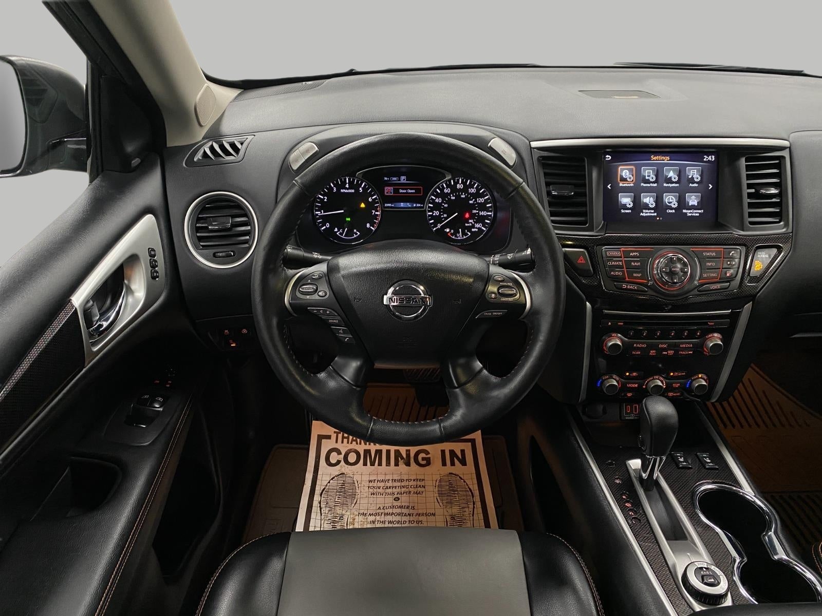 2020 Nissan Pathfinder SL