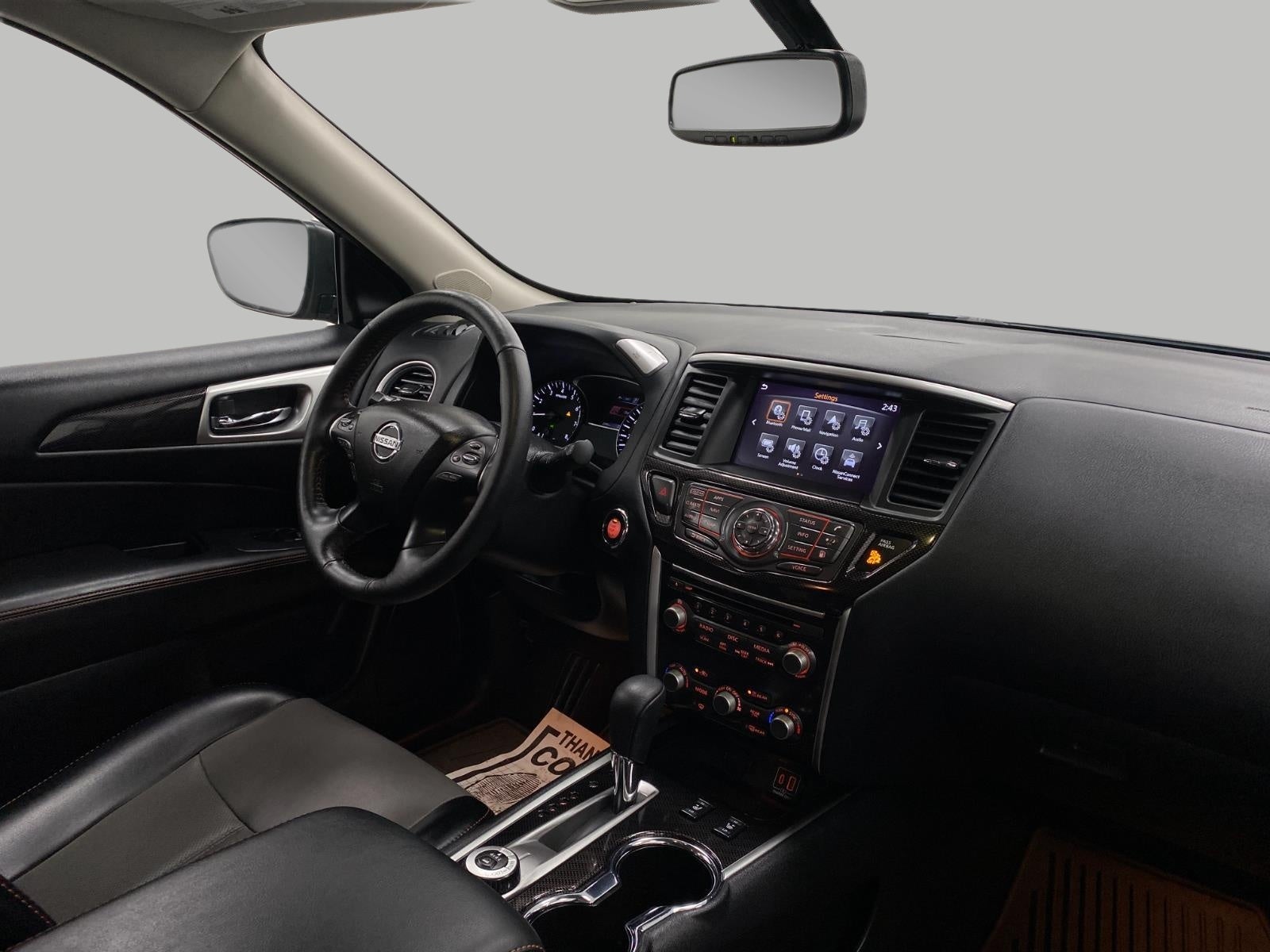 2020 Nissan Pathfinder SL